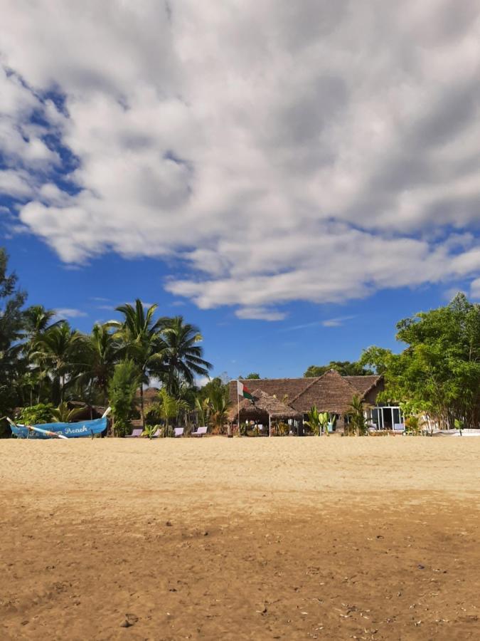 Hotel Le Moya Beach à Nosy-Be Extérieur photo