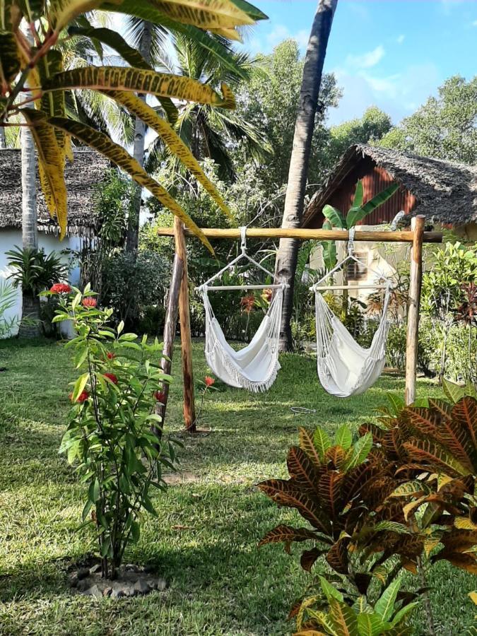 Hotel Le Moya Beach à Nosy-Be Extérieur photo