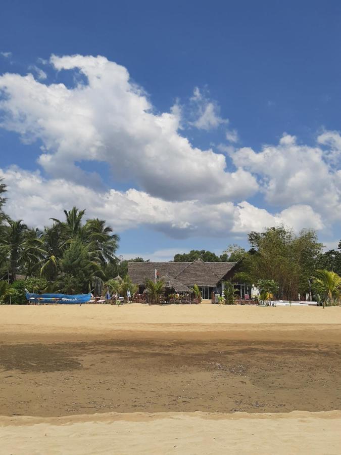 Hotel Le Moya Beach à Nosy-Be Extérieur photo