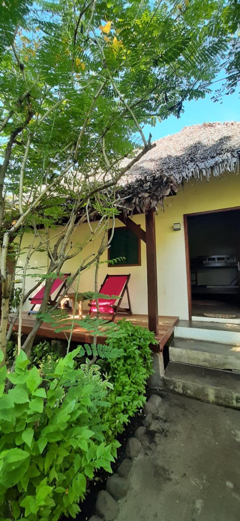 Hotel Le Moya Beach à Nosy-Be Extérieur photo