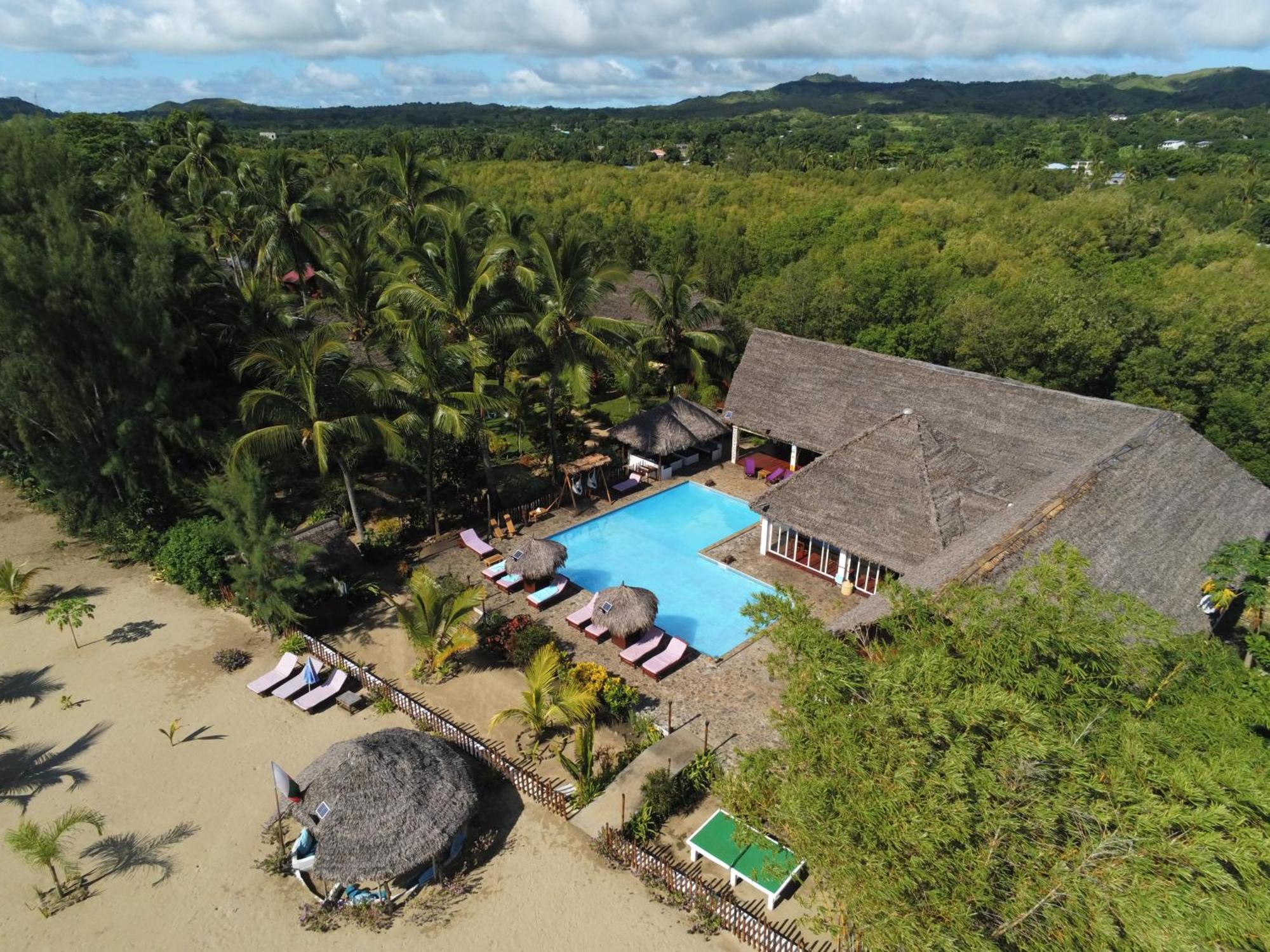 Hotel Le Moya Beach à Nosy-Be Extérieur photo