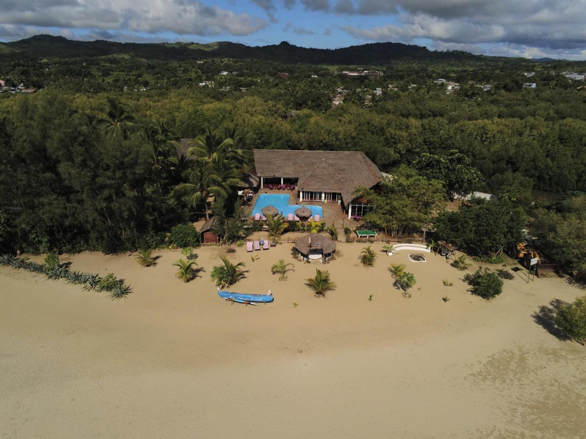 Hotel Le Moya Beach à Nosy-Be Extérieur photo