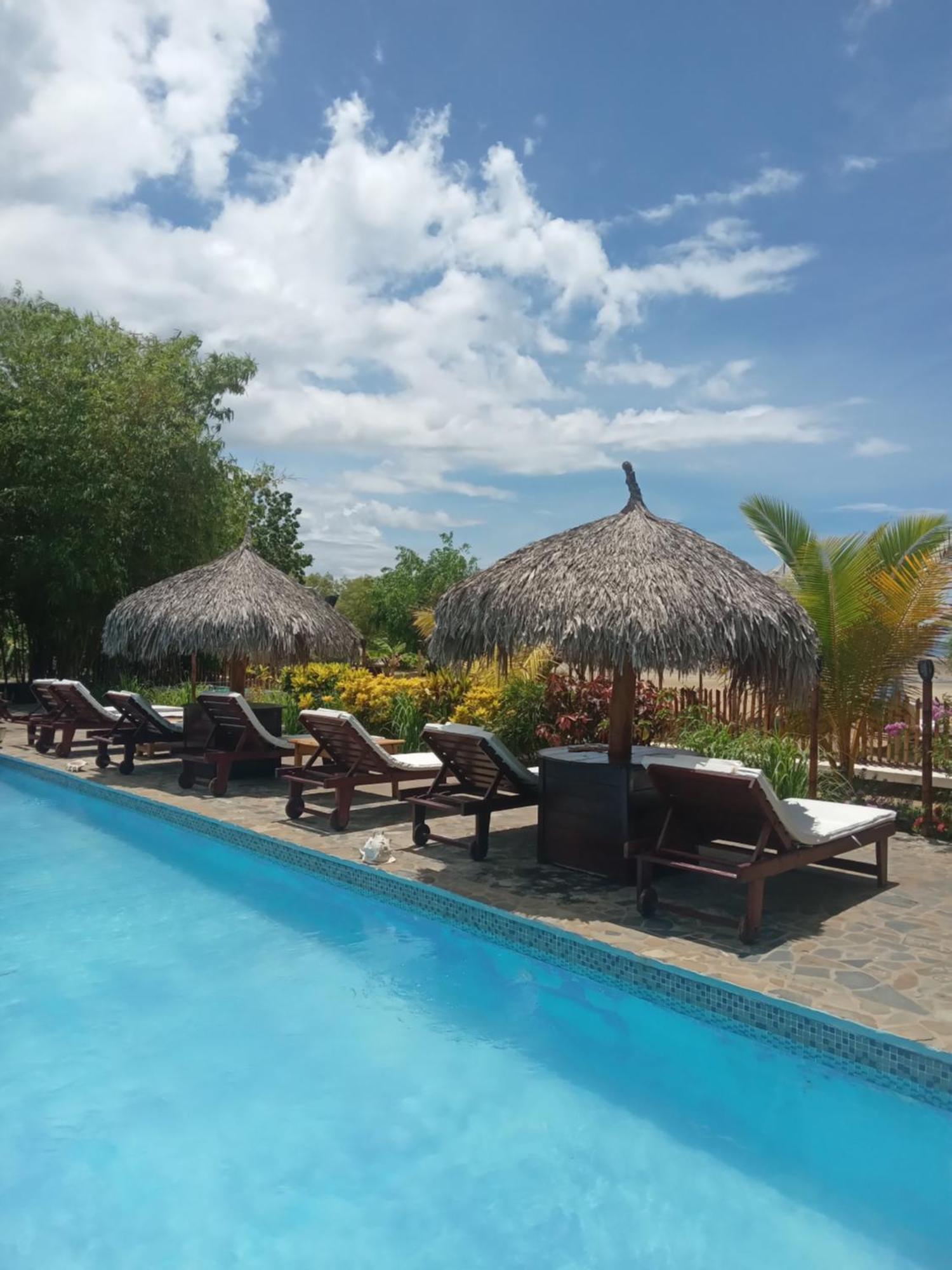 Hotel Le Moya Beach à Nosy-Be Extérieur photo