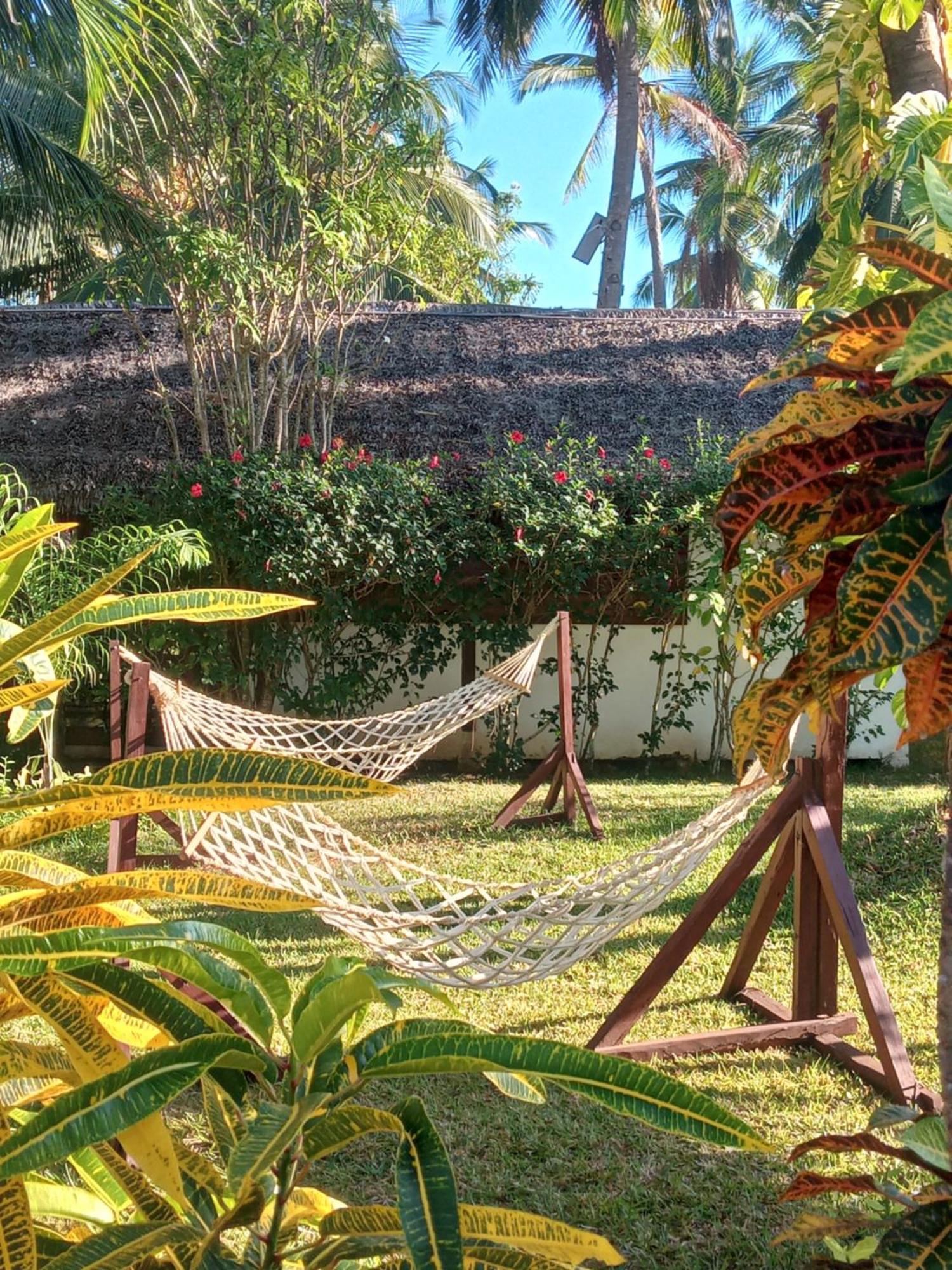 Hotel Le Moya Beach à Nosy-Be Extérieur photo